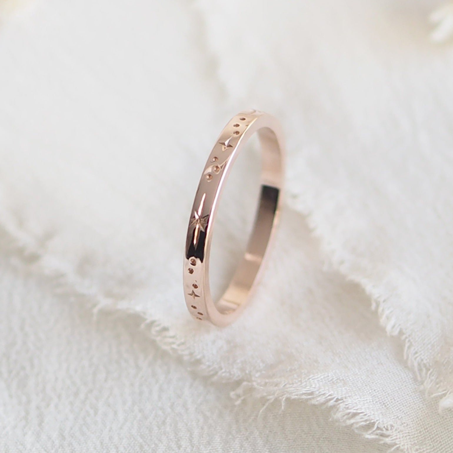 Simple rose hot sale gold band